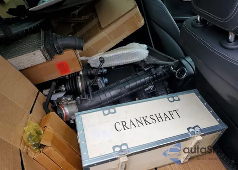 2021 Mercedes-Benz C 300 4Matic z USA, uszkodzony, nr VIN W1KWF8EB4MR649177